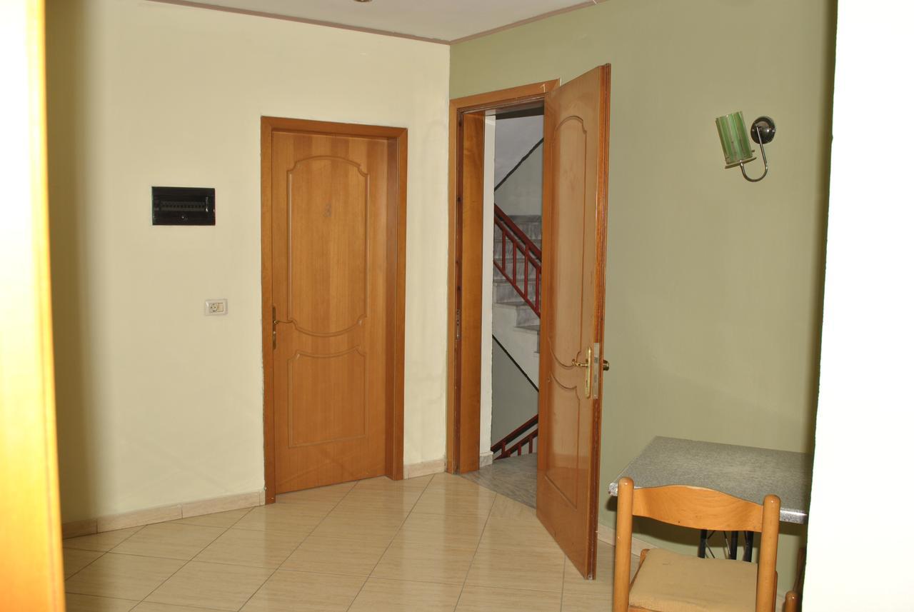 Eden Hotel Гирокастра Экстерьер фото