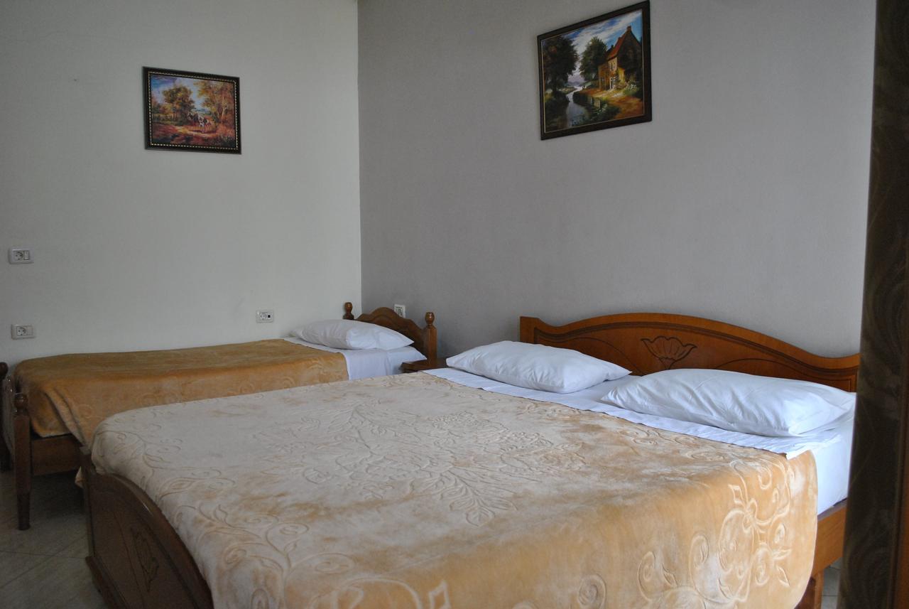Eden Hotel Гирокастра Экстерьер фото